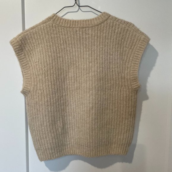 ASOS Sleeveless Sweater - Picture 2 of 4
